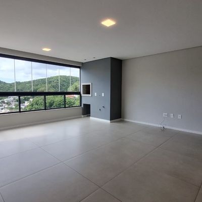 Apartamento semimobiliado para locação anual, 2 quartos (sendo 1 suíte), 1 vaga de garagem, Catania Residencial, Bairro Fazenda, Itajaí-SC . - Apartamento em Fazendinha, Itajaí - para locação - I3 CORRETORES ASSOCIADOS S/S