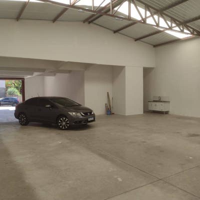 Barracão para alugar, 220m² por R$ 6.000,00/mês - Jardim das Hortênsias - Poços de Caldas/MG - Comercial em Jardim das Hortênsias, Poços de Caldas - para locação - Lago e Cunha Imóveis