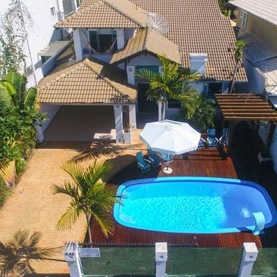 LINDA CASA COM 4 SUÍTES EM CANTO GRANDE COM PISCINA - Casa em Canto Grande, Bombinhas - à venda - Imobiliária KS