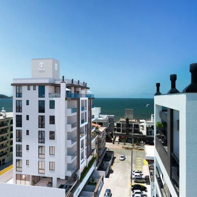 PRÉ-LANÇAMENTO COM 2 A 4 SUÍTES A POUCOS METROS DO MAR DE BOMBAS - Apartamento em Bombas, Bombinhas - à venda - Imobiliária KS