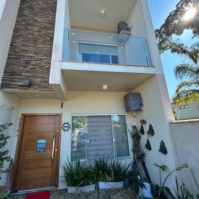 Sobrado Geminado à Venda Mariscal Bombinhas - Casa Geminada em Mariscal, Bombinhas - à venda - Bedin Imóveis