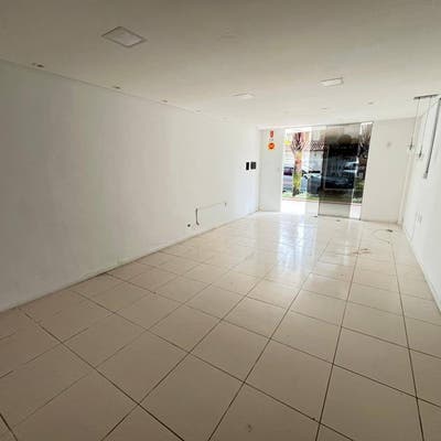 SALA COMERCIAL A VENDA NA RUA 2070 CENTRO DE BALNEÁRIO CAMBORIÚ - Salas Comerciais em Centro, Balneário Camboriú - à venda - CRISTINA DA SPEROTTO IMOBILIÁRIA LTDA