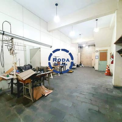 LOJA COMERCIAL - LOCAÇÃO – LOCALIZAÇÃO ESTRATÉGICA EM ÁREA DE GRANDE MOVIMENTO. - Loja em Santos - para locação - A.AYRES IMÓVEIS LTDA