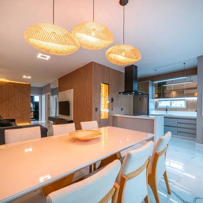AP736 - APARTAMENTO FINAMENTE MOBILIADO À VENDA EM BOMBAS - Apartamento em Bombas, Bombinhas - à venda - Marca Imobiliária
