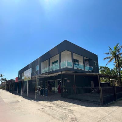 Imóvel Comercial e Residencial com 3 Salas + 2 Apartamentos - Comercial em Itapema do Norte, Itapoá - à venda - Imobiliaria Patricia Claudino