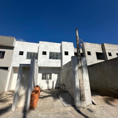 Sobrado Triplex à Venda em Rio Pequeno – Camboriú/SC - Fase final de acabamento - Sobrado em Rio Pequeno, Camboriú - à venda - Ilaini Imóveis