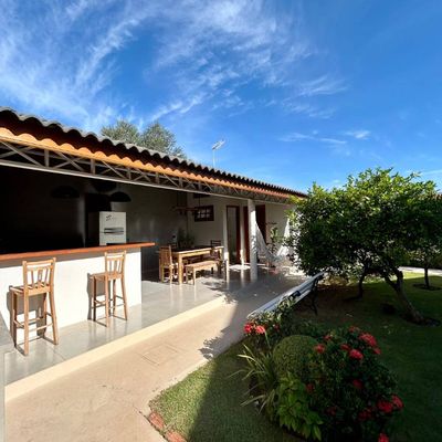Casa à Venda com 2 Suítes, Amplo Quintal com Árvores Frutíferas, Edícula Completa e Garagem para 4 Carros em Residencial Village - Avaré - Casa em Residencial Village, Avaré - à venda - CRYSTAL IMÓVEIS