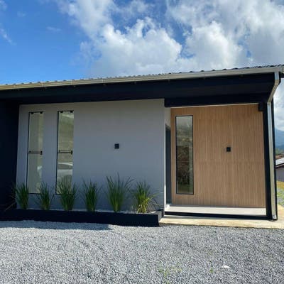 Casa Nova com Amplo Terreno e Acabamento de Alto Padrão em Corupá/SC - Casa em Bomplandt, Corupá - à venda - CONSTRUTORA O.R. LTDA