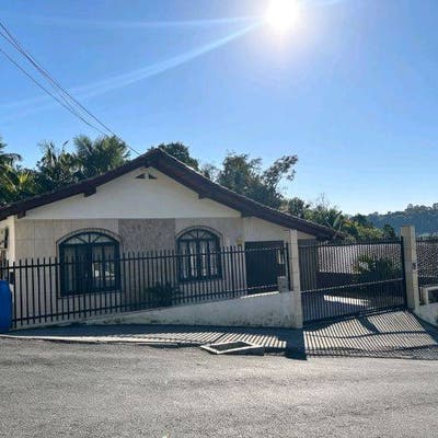CASA DE ALVENARIA COM 3 QUITINETE - Casa em Taboão, Rio do Sul - à venda - ARPIA Imobiliária