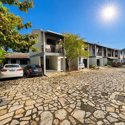 Sobrado a venda de 3 Quartos, 90m do Mar, no bairro de Morrinhos, Bombinhas/SC - Sobrado em Morrinhos, Bombinhas - à venda - PRIME INVESTIMENTOS