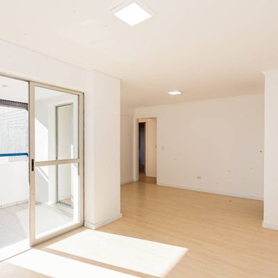 3 Quartos com Sacada e Churrasqueira no Batel - Apartamento em Batel, Curitiba - à venda - D18