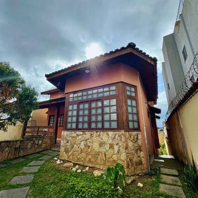 Sobrado com 5 Quartos, Centro - Pindamonhangaba - Sobrado em Centro, Pindamonhangaba - para locação e à venda - EDSON DERRICO IMOVEIS LTDA