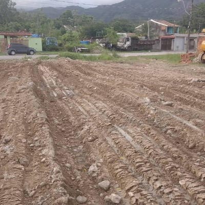 Terreno aterrado no Jardim Gaivotas, Caraguatatuba/SP - Lote/Terreno em Caraguatatuba - à venda - IALTA IMOVEIS LTDA