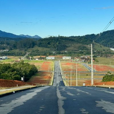 TERRENO NO LOT. QUEBEC DE 325M² à 744M² | TRÊS RIOS DO NORTE - Lote/Terreno em Três Rios do Norte, Jaraguá do Sul - à venda - D2 Imóveis