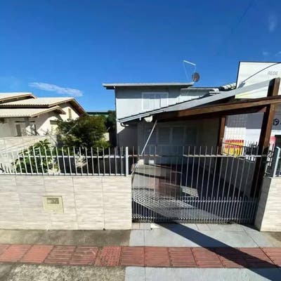 Casa 1 dormitório, para locação no bairro Praça - Casa em Praça, Tijucas - para locação - CHRISTIAN RODRIGUES NEGOCIOS IMOBILIARIOS LTDA