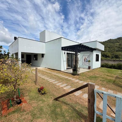 Casa térrea no bairro Ressacada em Garopaba - Casa em Garopaba - à venda - Casa dos Imóveis Administração Imobiliária LTDA