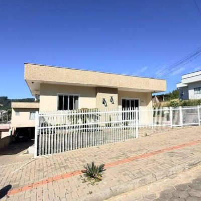 CASA - GRUTA - ITUPORANGA - SC - Casa em Gruta, Ituporanga - para locação - Hit Imóveis Ltda