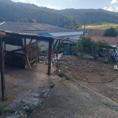 Terreno 800Metros+Casas/ ponto estratégico de frente para rodovia, no marco divisório - Casa em Vila Brasil de Nossa Senhora Aparecida, Poços de Caldas - à venda - Helena Imóveis
