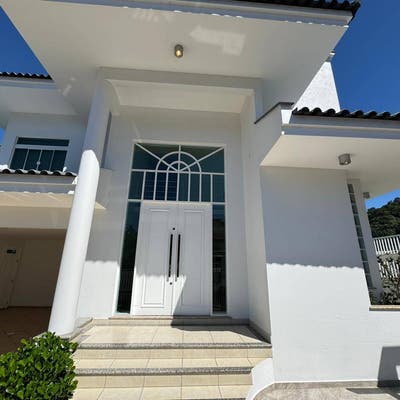 Casa com 4 quartos sendo 2 suítes e 2 demi-suítes à venda, 396.0m² de terreno e 322.23m² de área privativa por R$ 2.590.000,00 - Czerniewicz - Jaraguá do Sul - SC - Casa em Czerniewicz, Jaraguá do Sul - para locação e à venda - Imobiliária Piermann