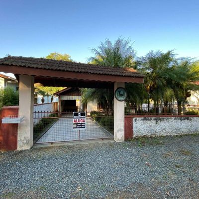Oportunidade na Vila Izabel: Casa com 3 Quartos por apenas R$ 1.500 - Casa em Izabel, Corupá - para locação - CONSTRUTORA O.R. LTDA