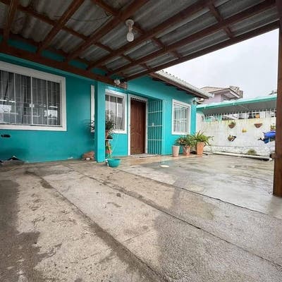 CASA Á VENDA NO RIO VERMELHO - Casa em Florianópolis - à venda - LIDER CORRETORA DE IMOVEIS LTDA