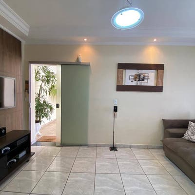 Excelente Casa Térrea Região Central - Casa em São Lázaro, São João da Boa Vista - Helena Imóveis