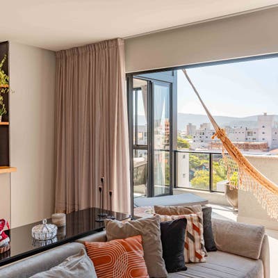 DX108 - COBERTURA DUPLEX EM EDIFICIO COM PISCINA - Cobertura em Canto Grande, Bombinhas - para temporada - Marca Imobiliária
