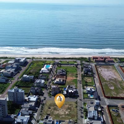 Terreno em Condominio Fechado A Poucos Metros do Mar - Terreno em Barra do Sai, Itapoá - à venda - Imobiliaria Patricia Claudino