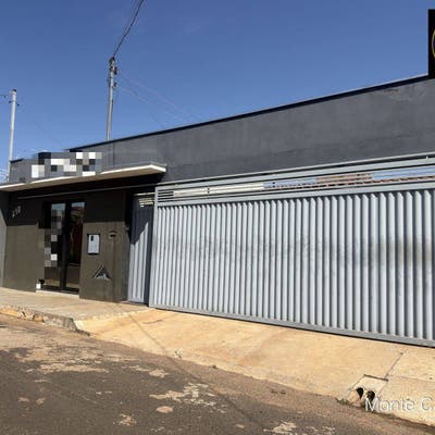 CASA COM 4 QUARTOS Á VENDA BAIRRO VILA NOVA - Casa em Vila Nova, Monte Carmelo - à venda - Unijés Negócios Imobiliários LTDA