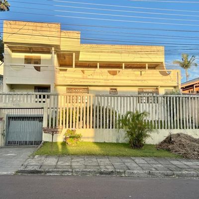 Casa para Venda em Curitiba, Jardim das Américas, 3 dormitórios, 2 suítes, 4 banheiros, 2 vagas - Casa em Jardim das Américas, Curitiba - à venda - SCHAEFER IMOVEIS LTDA