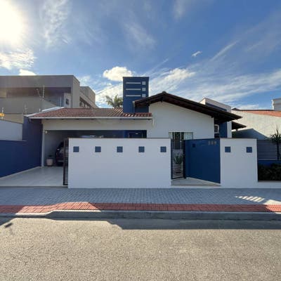 Casa Semi Mobiliadad | Rau | 3 quartos (1 suíte + home office) | 200m² - Casa em Rau, Jaraguá do Sul - à venda - MACROimoveis.com