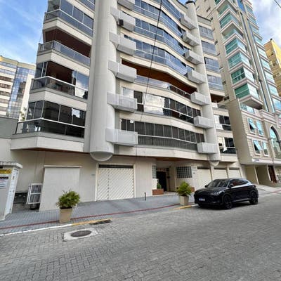 Apartamento mobiliado com 3 dormitórios e lazer em excelente localização! - Apartamento em Meia Praia, Itapema - para locação - Portal Imóveis Itapema