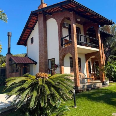 CASA EM CONDOMÍNIO FRENTE MAR PRAIA DO ESTALEIRO - BALNEÁRIO CAMBORIÚ!! - Casa em Praia do Estaleiro, Balneário Camboriú - à venda - Praia Imóveis