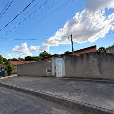 Casa com 3 quartos, Centro - Abaeté - Casa em Centro, Abaeté - para locação - Multiplus Negocios e Imoveis LTDA