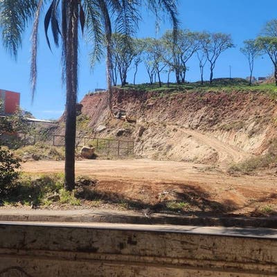 Pátio Comercial para Locação com 6.000m² a 3 km da Rodovia Dom Pedro I - Garagem em Jardim dos Pinheiros, Atibaia - para locação - Di Casa Imóveis Atibaia LTDA