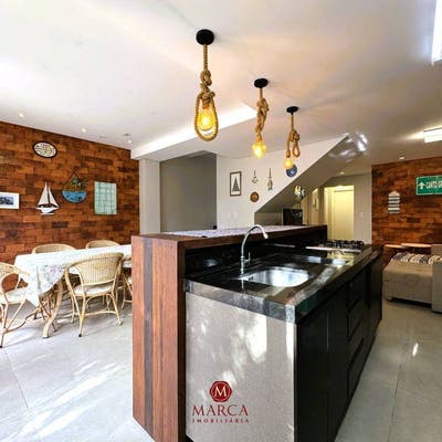 SG772 - SOBRADO GEMINADO EM CANTO GRANDE | CONFORTO, PRIVACIDADE E UMA LOCALIZAÇÃO PRIVILEGIADA - Sobrado em Canto Grande, Bombinhas - à venda - Marca Imobiliária