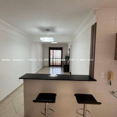 Apartamento a Venda Santa Mônica - Apartamento em Santa Mônica, Uberlândia - à venda - TOWER COMPANY IMOVEIS EIRELE ME