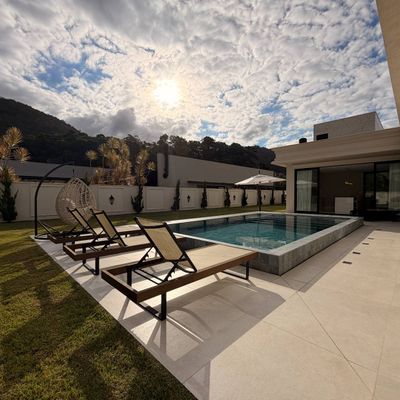 Casa com 5 Dormitórios em Condomínio Fechado | Itapema-Sc - Casa de Condomínio em Itapema - à venda - Fabricio Arantes Consultor Imobiliário