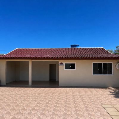 Casa com Terreno Amplo Pertinho do Mar - Casa - à venda - Ferreira Imóveis