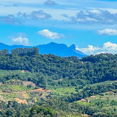 Sítio com vista para Pedra Azul - Domingos Martins - Sítio em Zona Rural, Domingos Martins - à venda - Majoris Imóveis Ltda