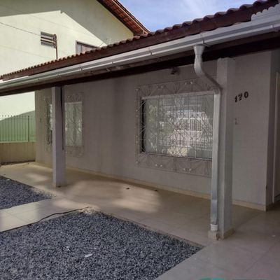 CASA - ZonaII - ANUAL - Casa em Meia Praia, Itapema - para locação - Fb negócios imobiliários