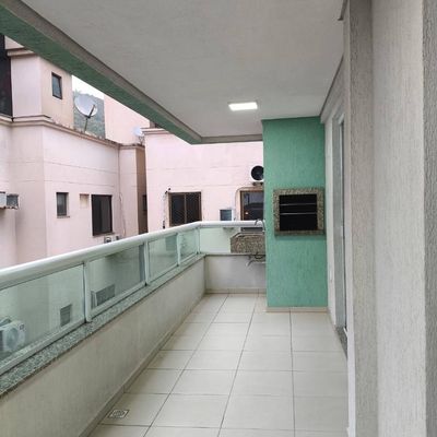 Apartamento a venda em Bombinhas, mobiliado, e, constituído de 02 dormitórios, sendo 01 suite, próximo a praia de Bombas. - Apartamento em Bombas, Bombinhas - à venda - Imobiliária Licurana