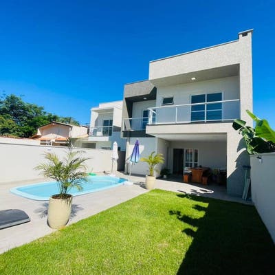 Sobrado Mobiliado Com Piscina A Poucos Metros do Mar - Sobrado em Continental, Itapoá - à venda - Imobiliaria Patricia Claudino