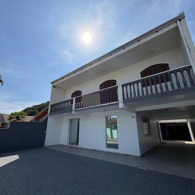 Imóvel Comercial no Centro - Comercial em Guaratuba - para locação - Ferreira Imóveis