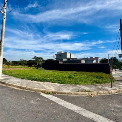 Lote/Terreno à Venda, Loteamento Residencial e Comercial Flamboyant - Pindamonhangaba - Lote/Terreno em Loteamento Residencial e Comercial Flamboyant, Pindamonhangaba - à venda - EDSON DERRICO IMOVEIS LTDA