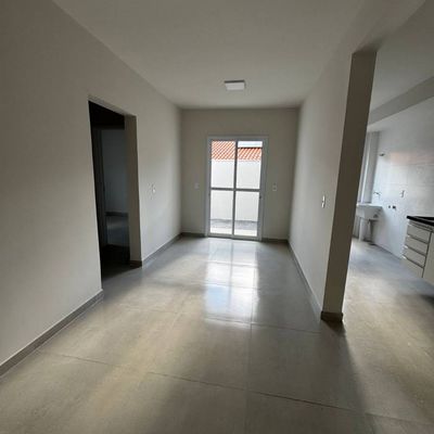 Apartamento Térreo para Alugar com 2 Quartos, Armário Planejado e Quintal em Alto da Colina - Avaré - Apartamento em Royal Park, Avaré - para locação - CRYSTAL IMÓVEIS
