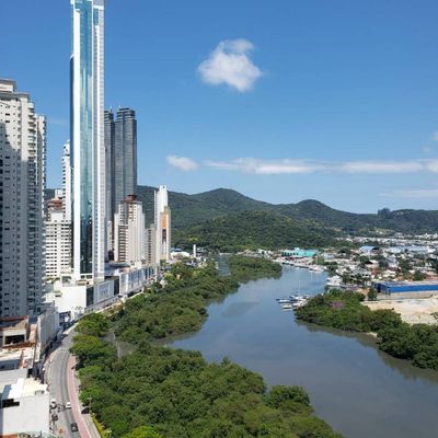 Apartamento Quadra Mar com 2 Quartos para Locação Anual no Santos Dumont na Barra Sul em Balneário Camboriú - Apartamento em Centro, Balneário Camboriú - para locação - WOW Imobiliária Ltda