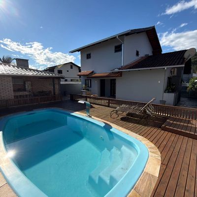 Casa com Piscina 1 Suite Master + 2 Quartos Semimobiliada - Casa em Barra do Rio Cerro, Jaraguá do Sul - à venda - Imobiliária SMART