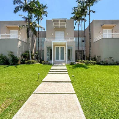 VILLA ARMENTANO — Uma Casa Ícone para Quem Valoriza o Essencial no Jardim Acapulco - Casa de Condomínio em Jardim Acapulco, Guarujá - à venda - G.K.N EMPREENDIMENTOS E PARTICIPAÇÕES IMOBILIÁRIAS LTDA