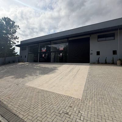 Galpão Amplo com 749 m² em Nereu Ramos - Galpão em Nereu Ramos, Jaraguá do Sul - para locação - CONSTRUTORA O.R. LTDA